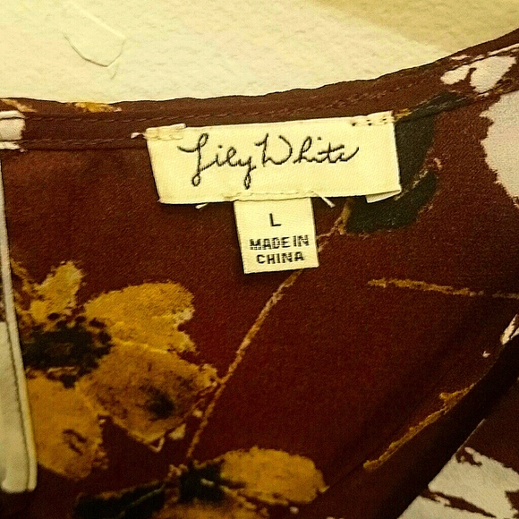 Ladies Floral Cap-Sleeve Top - Picture 2 of 4